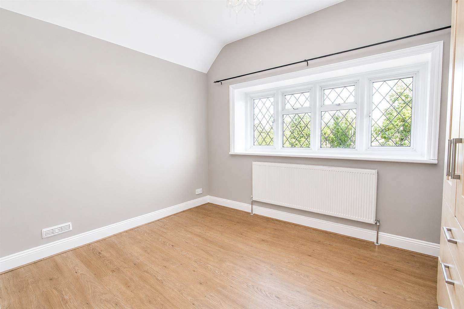 Woodcote Grove Road, Coulsdon